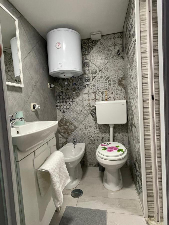 Stritstrit Villa Naples Luaran gambar